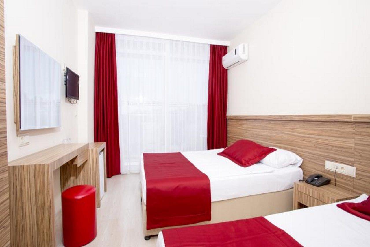 Belmare Hotel คูซาดาซี ภายนอก รูปภาพ